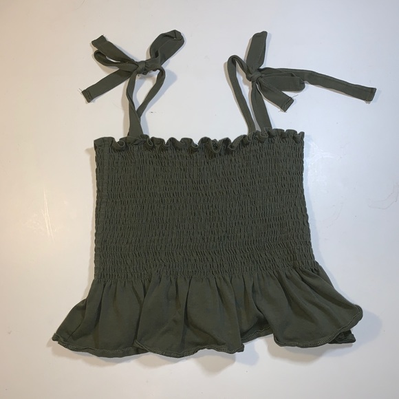 H&M Tops - Olive green scrunch tank top